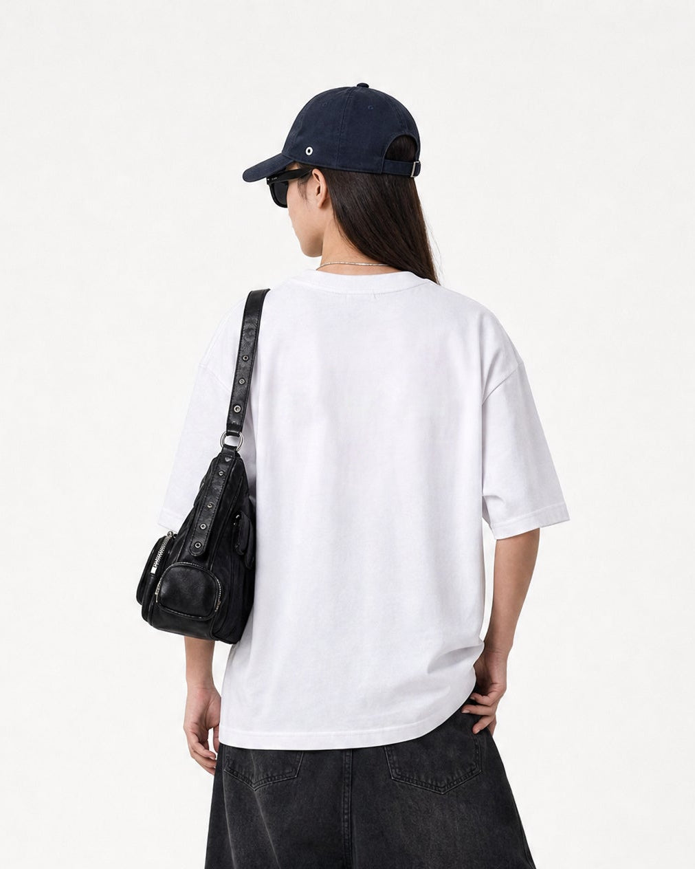 Red Thread Everyday heavyweight tee in white, worn by a female model